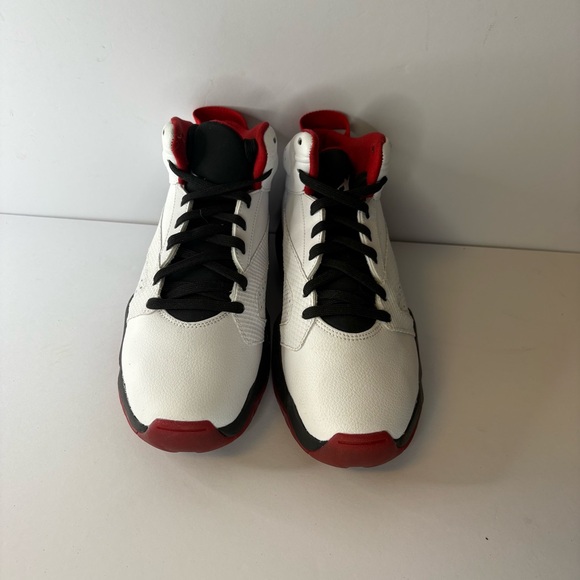 Air Jordan Men’s Basketball Shoes White Black Red Size 7 NEW No Box - Picture 3 of 4